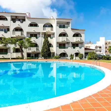 109 Reasons To Visit Apartamento